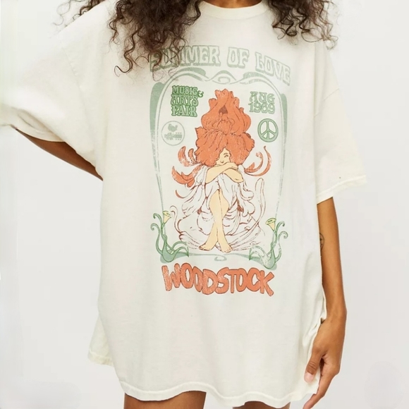 Urban Outfitters Tops - UO summer of love t-shirt dress
